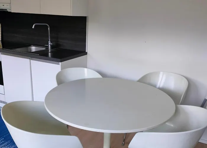 아파트 Cozy And Peaceful Dublex With Terrace